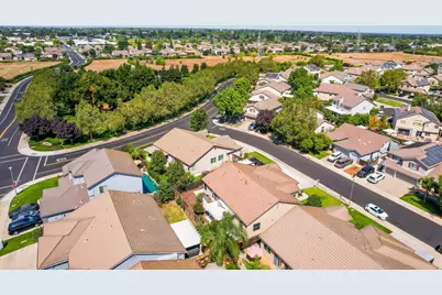 9408 Blue Diamond Way, Elk Grove, CA 95624 - Photo 67