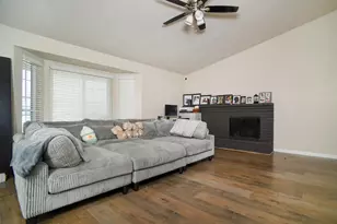 8348 Arroyo Vista Dr, Sacramento, CA 95823 - Photo 5