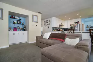 8348 Arroyo Vista Dr, Sacramento, CA 95823 - Photo 11