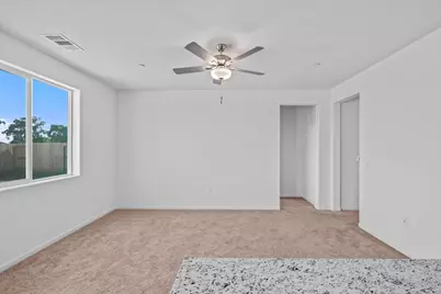 1016 S Del Mar Avenue, Stockton, CA 95215 - Photo 5