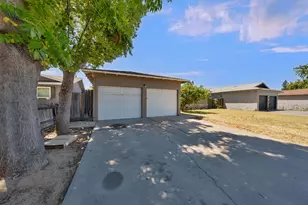 260 De Pauw Dr, Turlock, CA 95382 - Photo 1