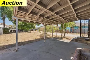 2504 Hawthorne St, Sacramento, CA 95815 - Photo 27