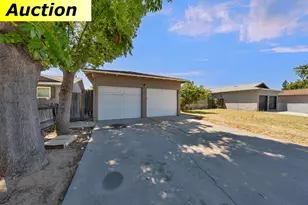 2504 Hawthorne St, Sacramento, CA 95815 - Photo 33