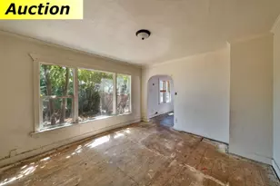 2504 Hawthorne St, Sacramento, CA 95815 - Photo 11