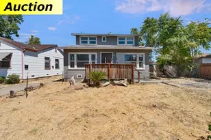 2504 Hawthorne St, Sacramento, CA 95815 - Photo 3