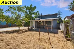 2504 Hawthorne St, Sacramento, CA 95815 - Photo 29