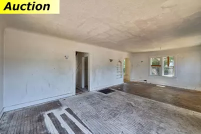 2504 Hawthorne Street, Sacramento, CA 95815 - Photo 5