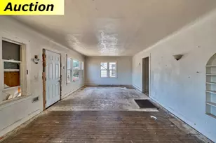 2504 Hawthorne St, Sacramento, CA 95815 - Photo 9