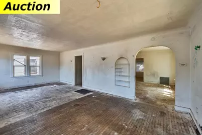 2504 Hawthorne Street, Sacramento, CA 95815 - Photo 7