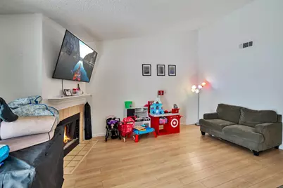 9412 Aizenberg Circle, Elk Grove, CA 95624 - Photo 5