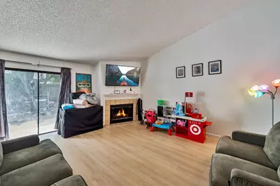 9412 Aizenberg Circle, Elk Grove, CA 95624 - Photo 3