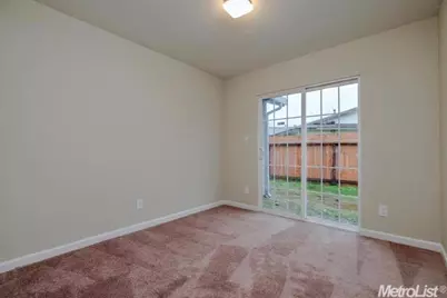 7522 Bowen Circle, Sacramento, CA 95822 - Photo 11