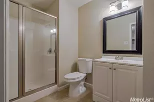 7522 Bowen Cir, Sacramento, CA 95822 - Photo 9