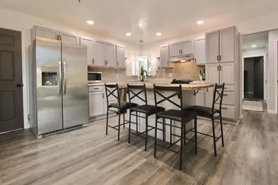 4566 Freeway Circle, Sacramento, CA 95841 - Photo 5