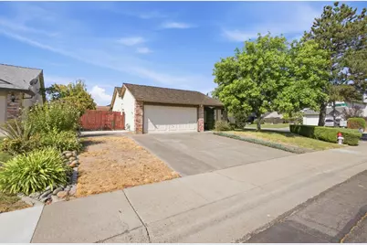 2 Rosto Court, Sacramento, CA 95823 - Photo 7