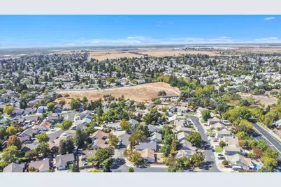 5923 Palm Springs Court, Elk Grove, CA 95758 - Photo 31