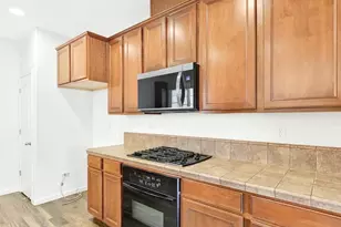3301 N Park Dr, Sacramento, CA 95835 - Photo 9