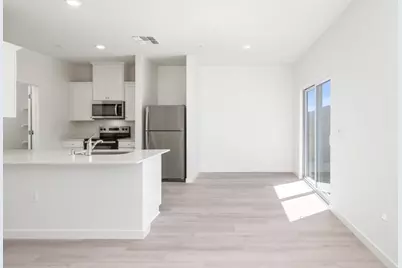 822 S Rossi Avenue, Stockton, CA 95215 - Photo 5