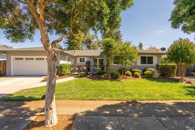1308 Shady Oak Place - Photo 1