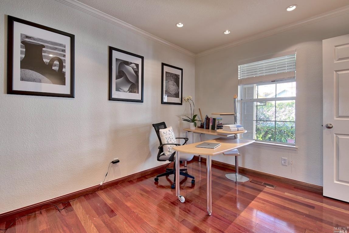52 Bridle Path Ln, Novato CA  94945-1469 exterior