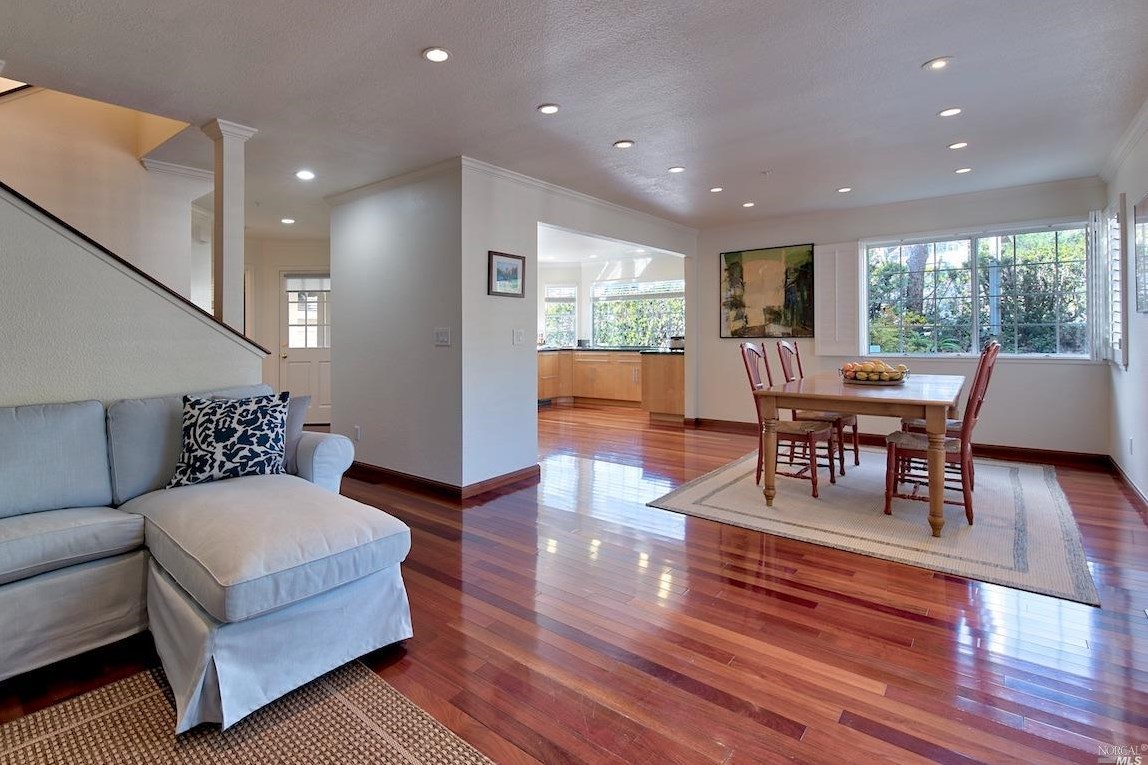 52 Bridle Path Ln, Novato CA  94945-1469 exterior