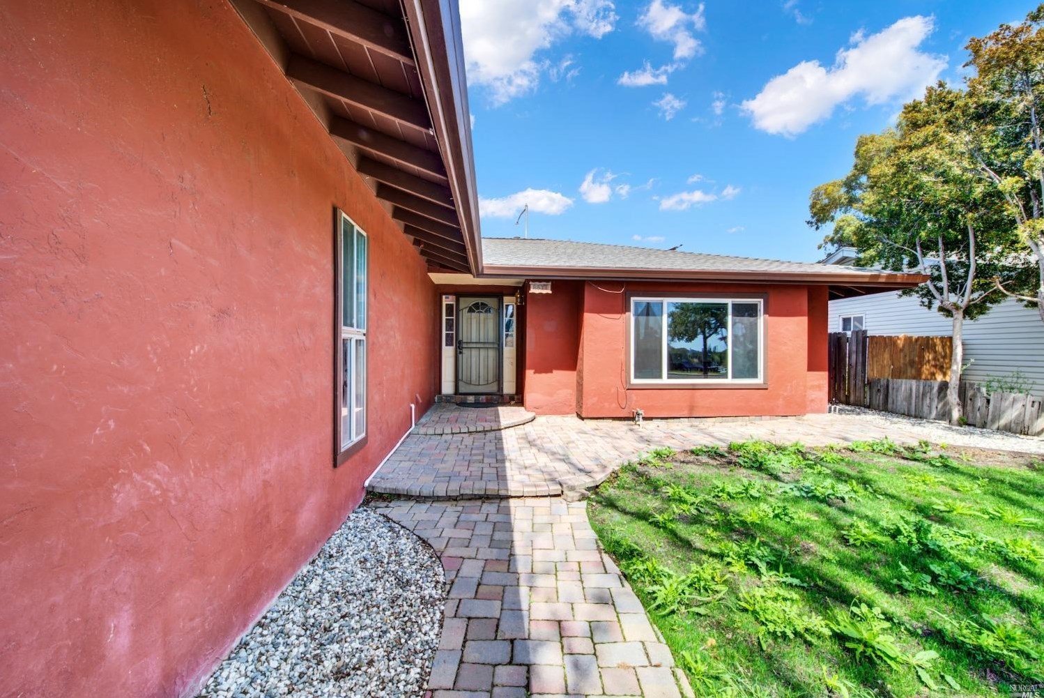 2511 Carnation Dr, Fairfield CA  94533-1511 exterior