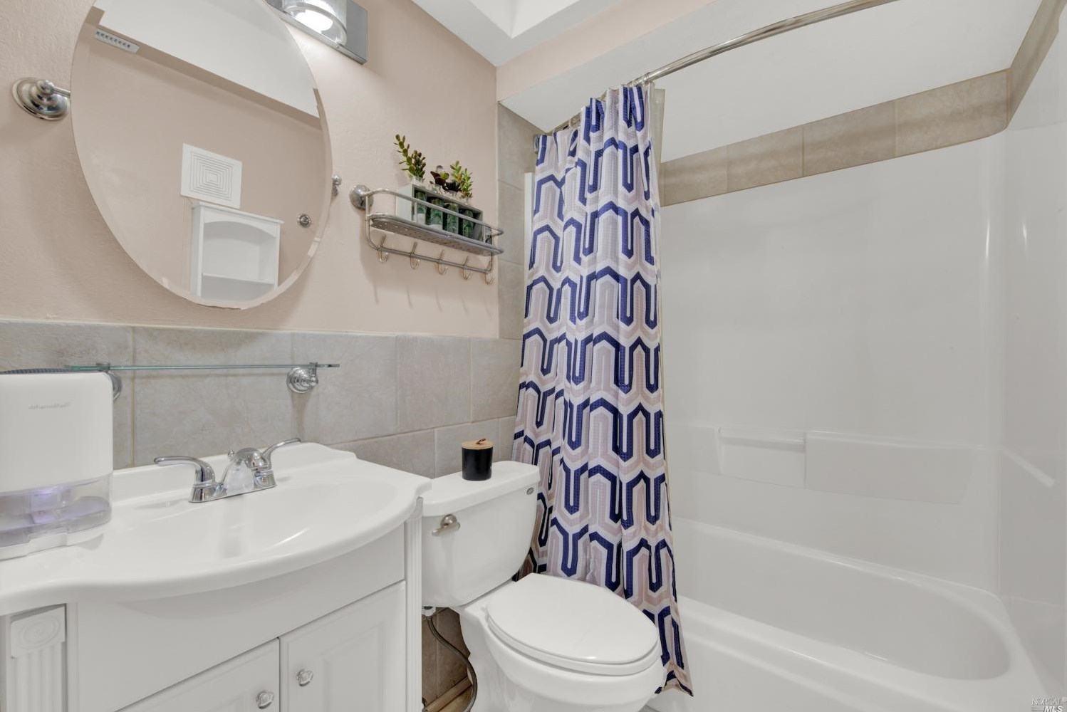 2511 Carnation Dr, Fairfield CA  94533-1511 exterior