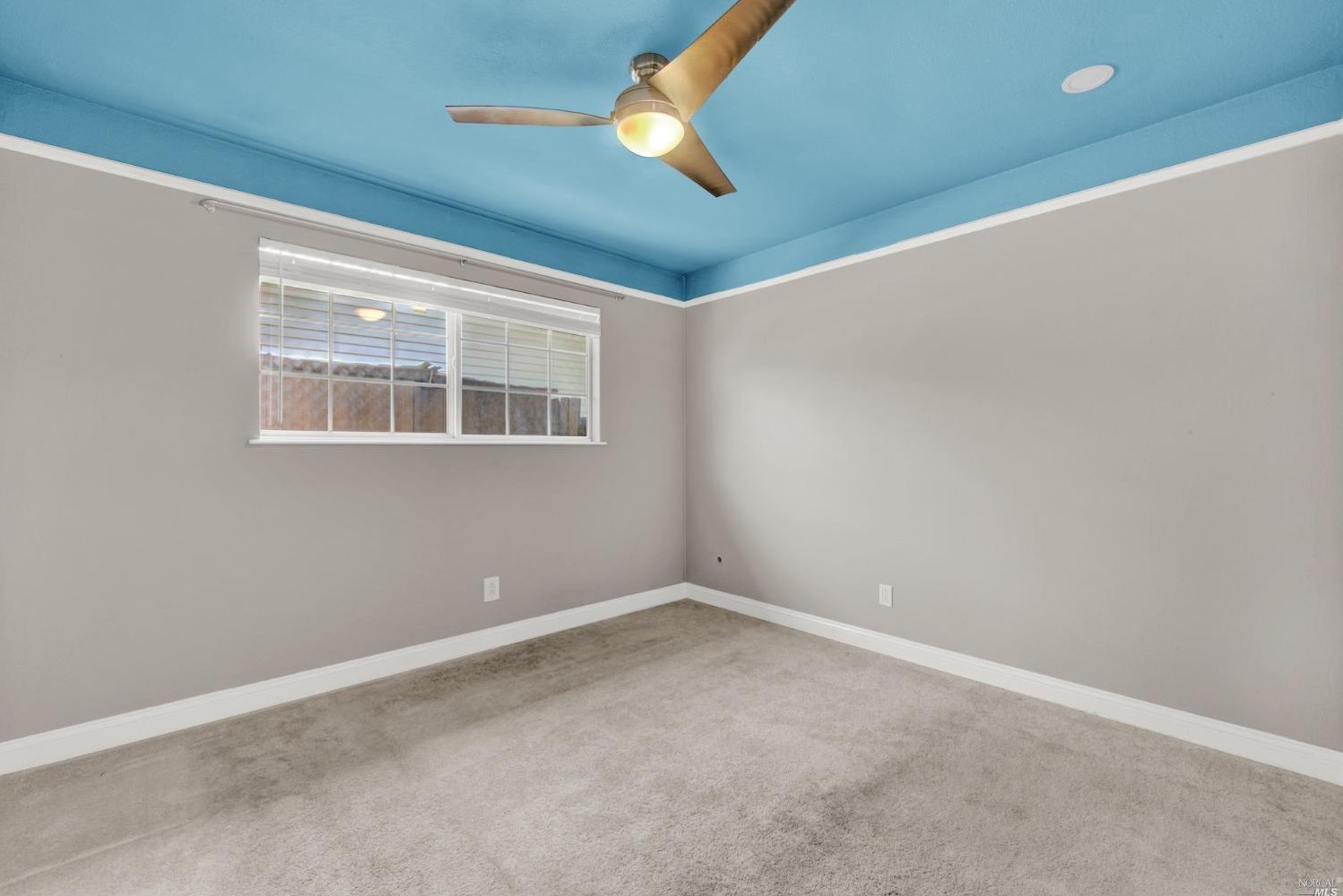 2511 Carnation Dr, Fairfield CA  94533-1511 exterior