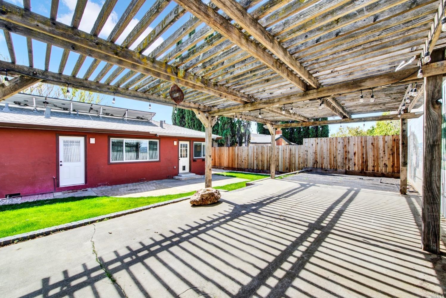 2511 Carnation Dr, Fairfield CA  94533-1511 exterior