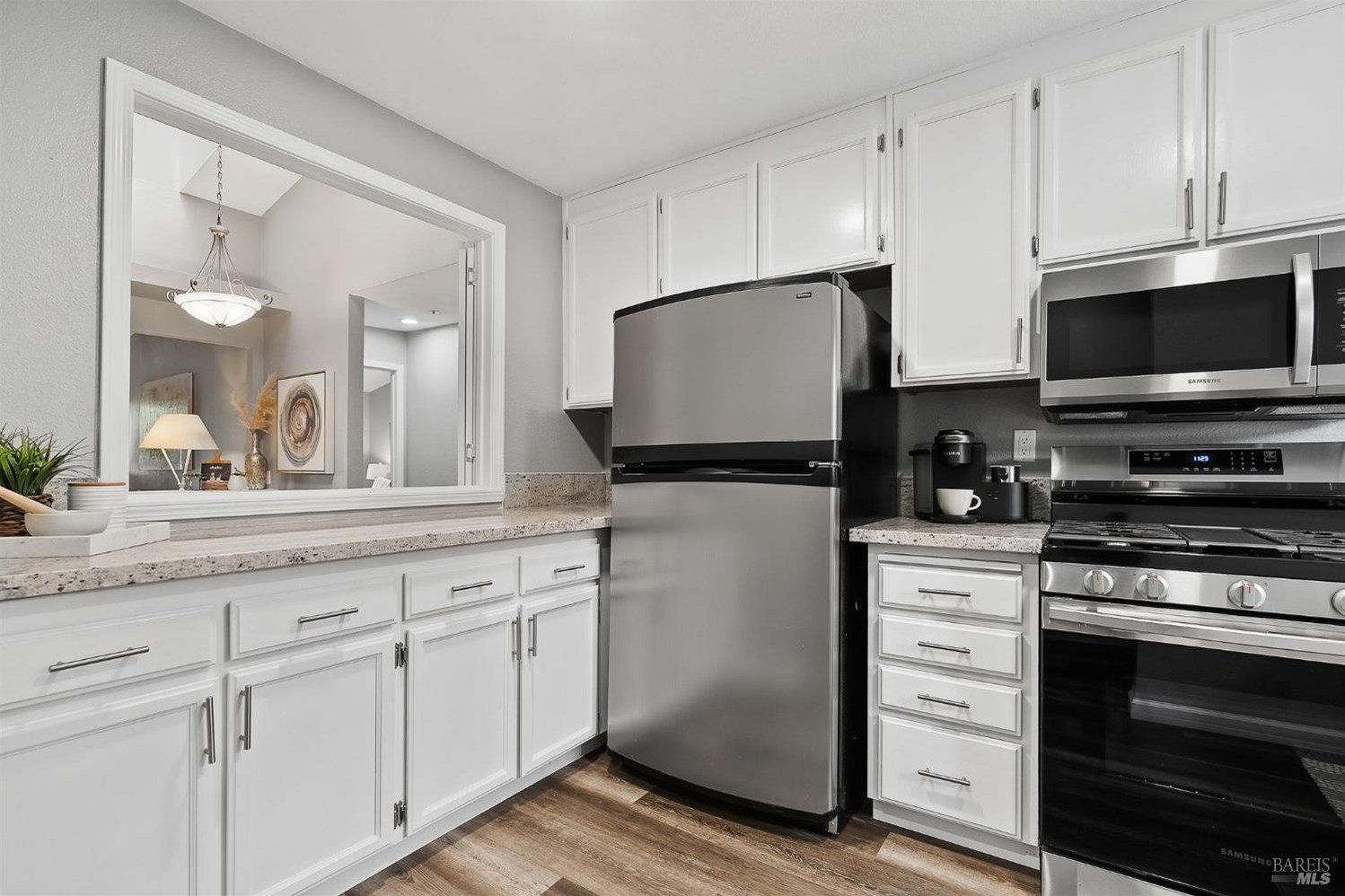 1771 Casa Grande St, Benicia CA  94510-2337 exterior