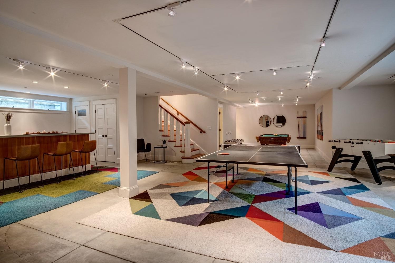 55 Alder Ave, San Anselmo CA 94960-1706 exterior