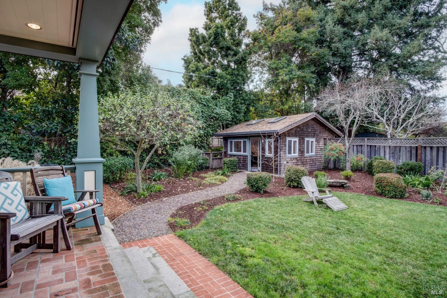 55 Alder Ave, San Anselmo CA 94960-1706 exterior