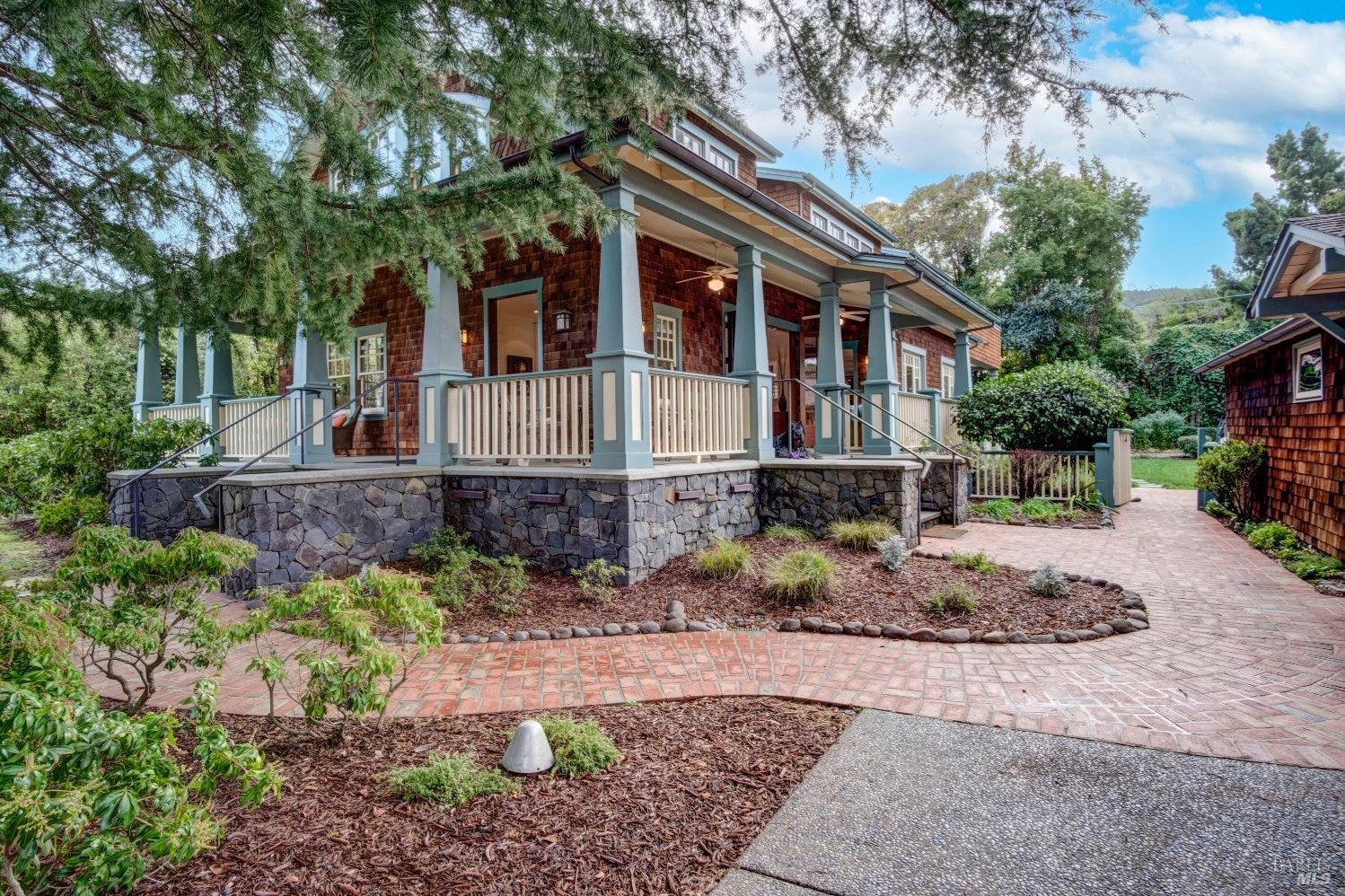 55 Alder Ave, San Anselmo CA 94960-1706 exterior