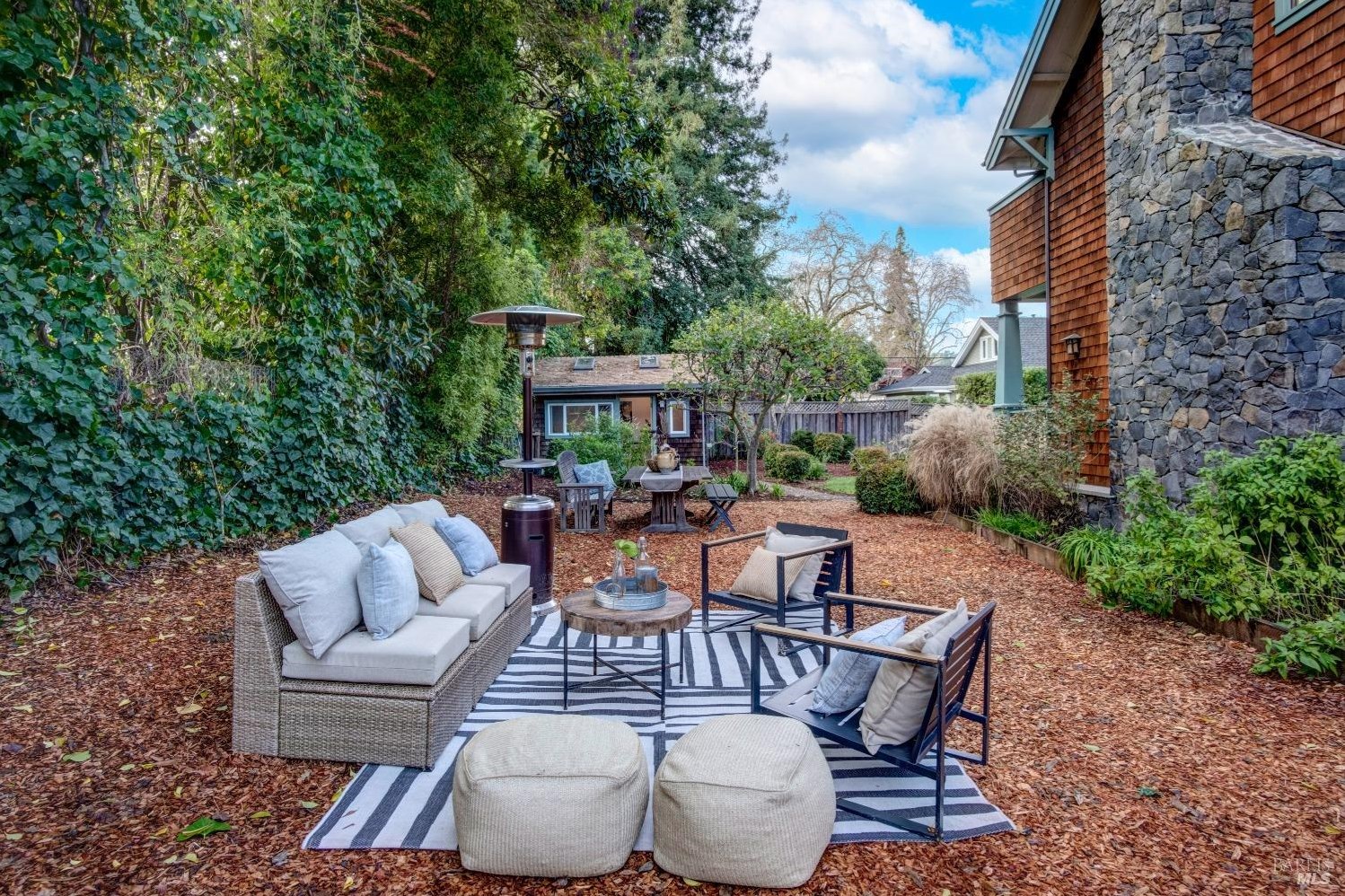 55 Alder Ave, San Anselmo CA 94960-1706 exterior