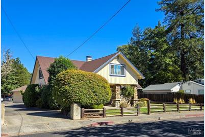 433 Park Boulevard, Ukiah, CA 95482 - Photo 1