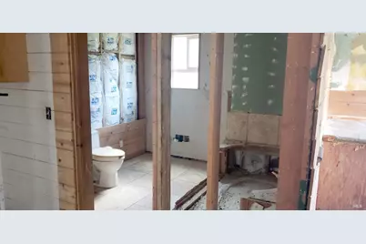 39200 Old Sherwood Road, Willits, CA 95490 - Photo 11