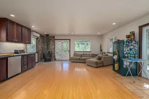 8450 Orr Springs Rd, Ukiah, CA 95482 - Photo 11