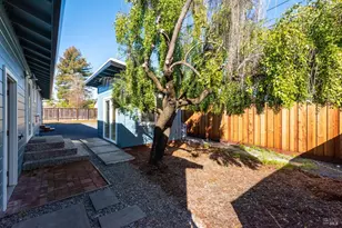 555 Powell Ave, Healdsburg, CA 95448 - Photo 33