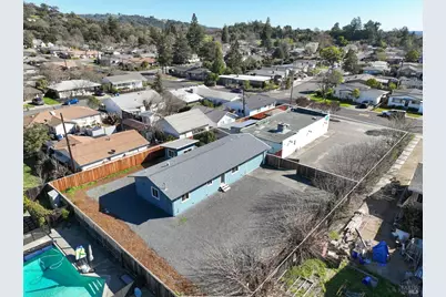 555 Powell Avenue, Healdsburg, CA 95448 - Photo 35