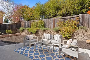 111 Philip Dr, Healdsburg, CA 95448 - Photo 17