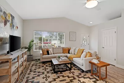 111 Philip Drive, Healdsburg, CA 95448 - Photo 3