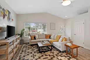 111 Philip Dr, Healdsburg, CA 95448 - Photo 3