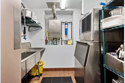 555 Powell Avenue, Healdsburg, CA 95448 - Photo 41