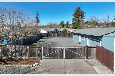 555 Powell Avenue, Healdsburg, CA 95448 - Photo 61