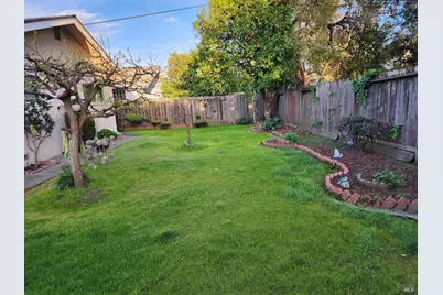 223 Camellia Street, Fairfield, CA 94533 - Photo 19