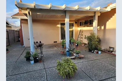 223 Camellia Street, Fairfield, CA 94533 - Photo 17