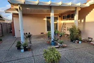 223 Camellia St, Fairfield, CA 94533 - Photo 17