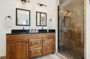 528 Sanns Ln, Healdsburg, CA 95448 - Photo 13