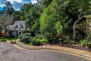 22 Valant Pl, Piedmont, CA 94610 - Photo 1