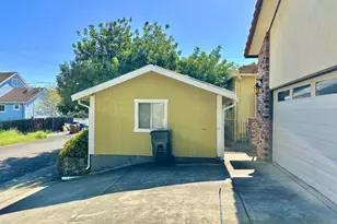 639 E 5th St, Benicia, CA 94510 - Photo 47